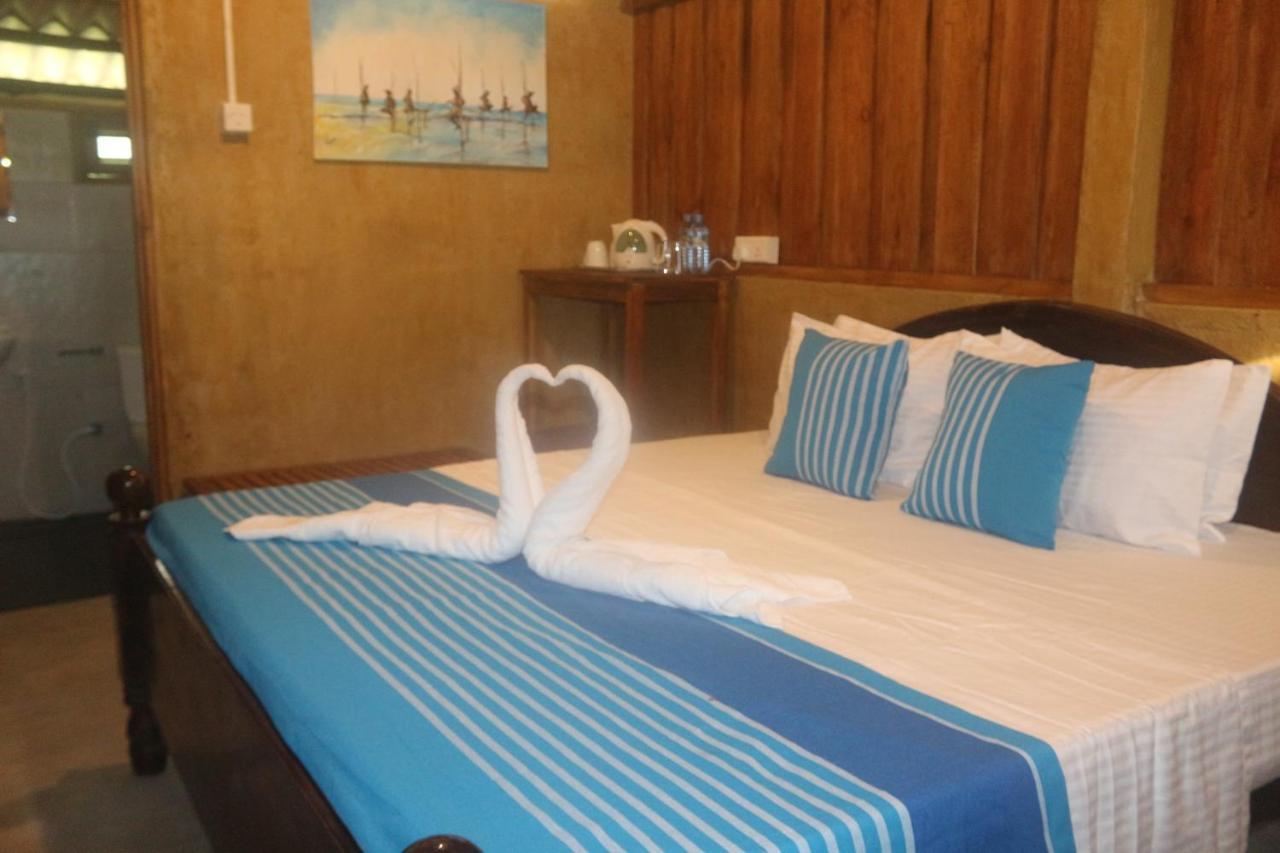Beach Rip Rap Cabana And Guest Hotel Galle Ngoại thất bức ảnh