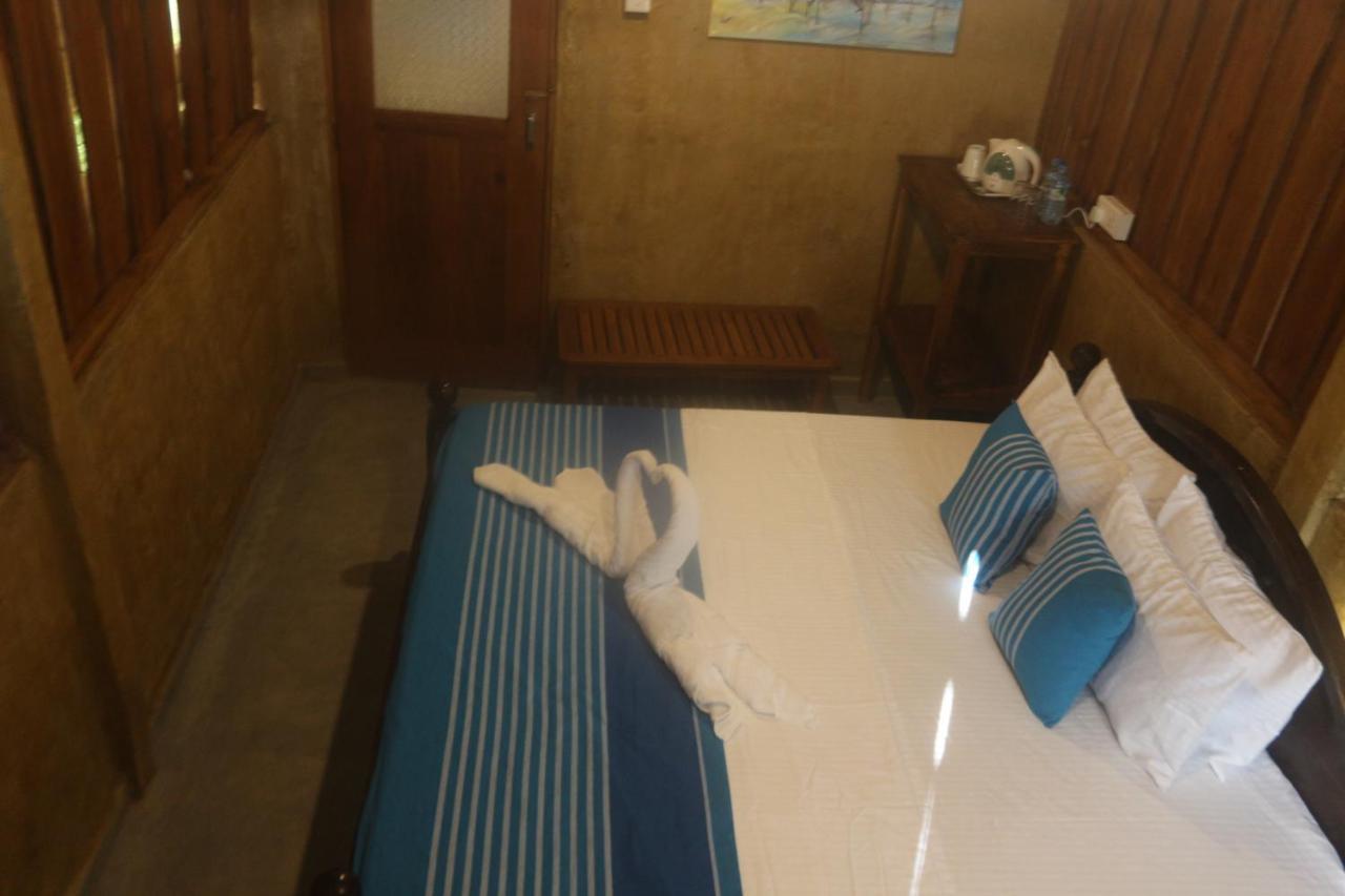 Beach Rip Rap Cabana And Guest Hotel Galle Ngoại thất bức ảnh