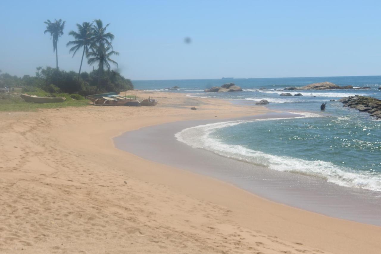 Beach Rip Rap Cabana And Guest Hotel Galle Ngoại thất bức ảnh