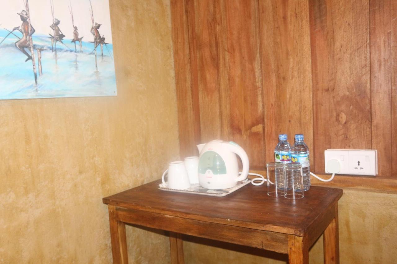 Beach Rip Rap Cabana And Guest Hotel Galle Ngoại thất bức ảnh